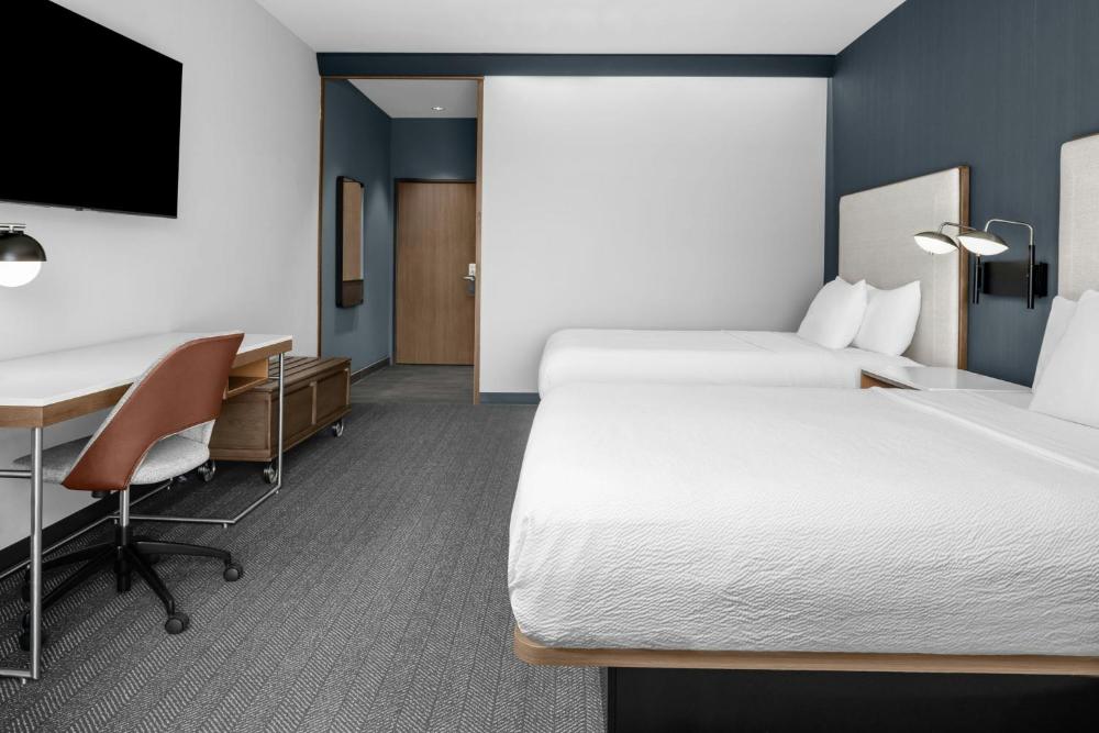 Double Queen Room interior